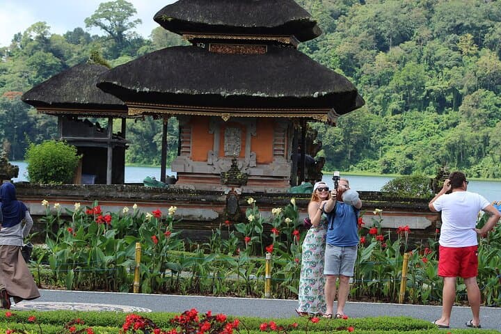 Private Tour to Water Temples, Waterfall and UNESCO Rice Terraces — photo 1 of 10