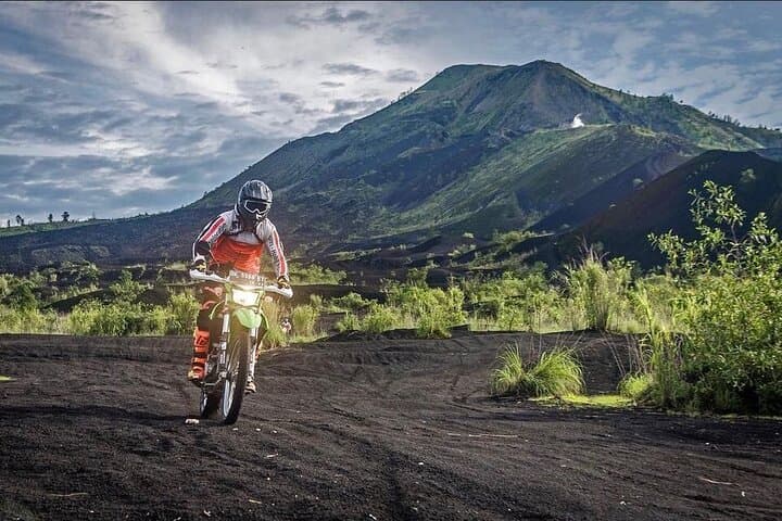 Batur Volcano Dirt Bike Adventure and Tour — photo 1 of 21