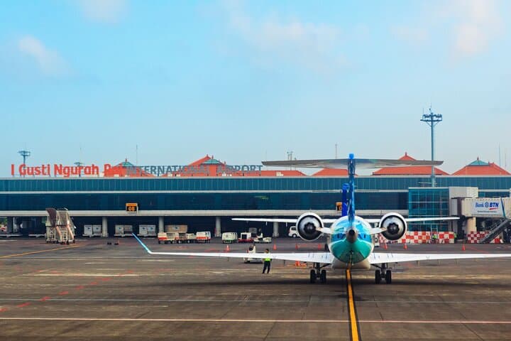 Private Departure Transfer: Hotel to Airport Kuta, Legian, Seminyak and Nusa Dua — photo 1 of 8