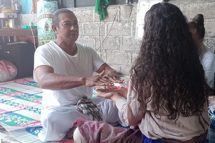Blessing and Traditional Healing at Balian Jro Gede Eka Sukawati — photo 1 of 11