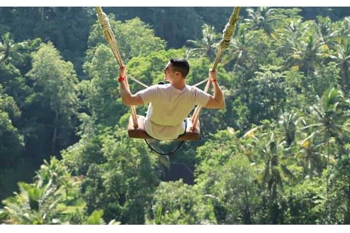 Private Tour Bali Swing & Visiting Temples in Bali — photo 1 of 17