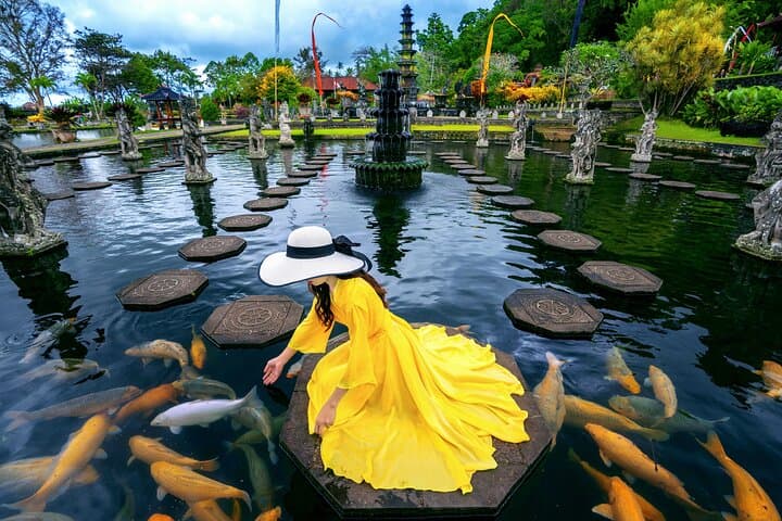 Bali Instagram Tour dan Sunset at gate of heaven — photo 1 of 8