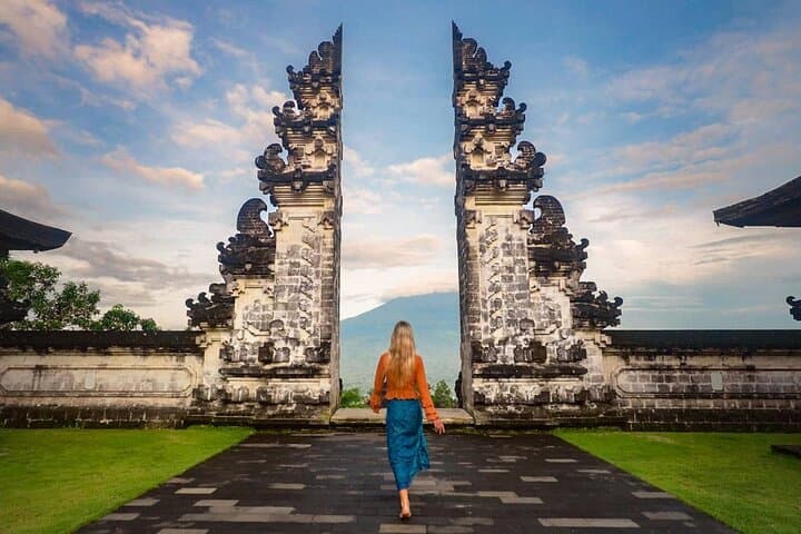 See The Gate of Heaven at Lempuyang Temple in Bali — photo 1 of 12