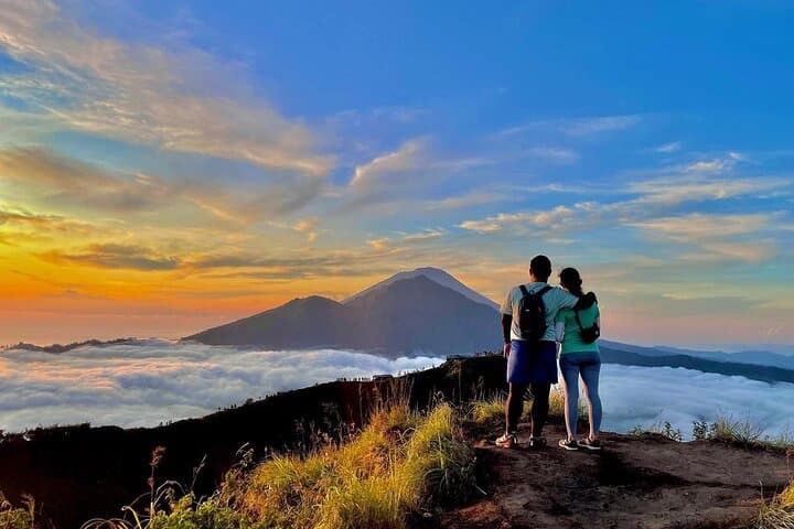 Batur Hike : Mount batur Sunrise Hike & Natural Hotspring — photo 1 of 18