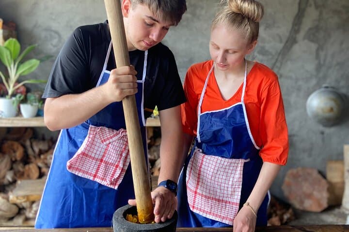 Be a real Balinese with Traditional Balinese Cooking Class — photo 1 of 27