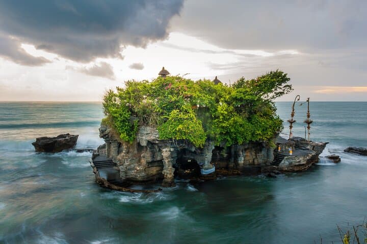 Private Full-Day Handara, Ulun Danu, Jatiluwih and Tanah Lot Tour — photo 1 of 12
