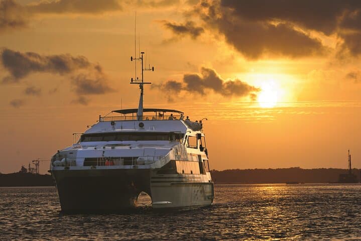 Bali Hai Sunset Dinner Cruise — photo 1 of 16