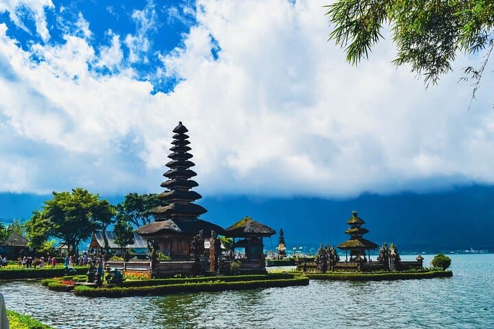 Bedugul and Singaraja Tour — photo 1 of 33