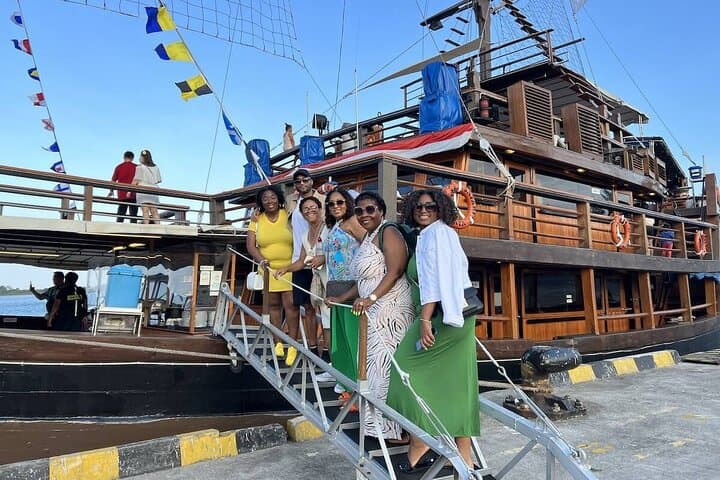 Bali Dinner Cruise & Uluwatu Temple Experience (Private & All-inclusive) — photo 1 of 9