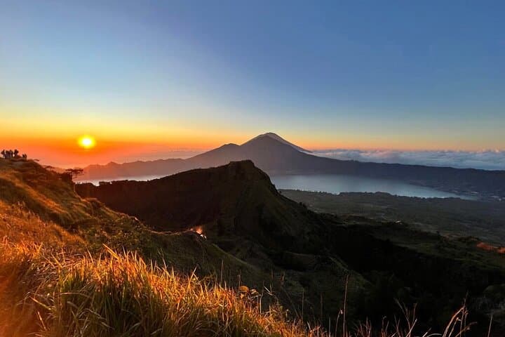 Mount Batur Sunrise Trekking with Natural Hot Spring — photo 1 of 7