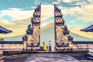 Bali Instagram Tour: Gate of Heaven, Swing and Waterfall Day Tour