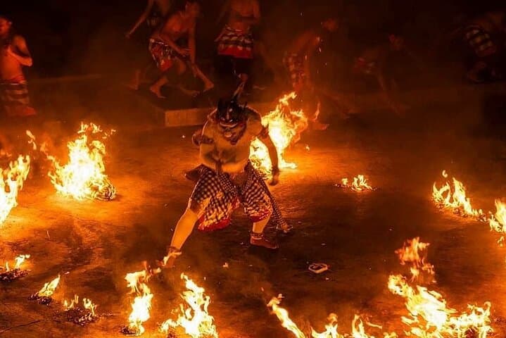 Kecak Fire Dance and Uluwatu Temple with Private Car Service — photo 1 of 24
