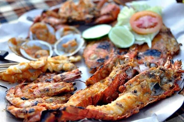 Romantic Seafood Dinner at Jimbaran beach — photo 1 of 25