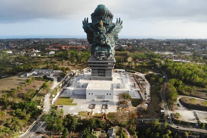 South Bali Tour: GWK Cultural Park, Uluwatu Sunset, & Kecak Dance — photo 1 of 5