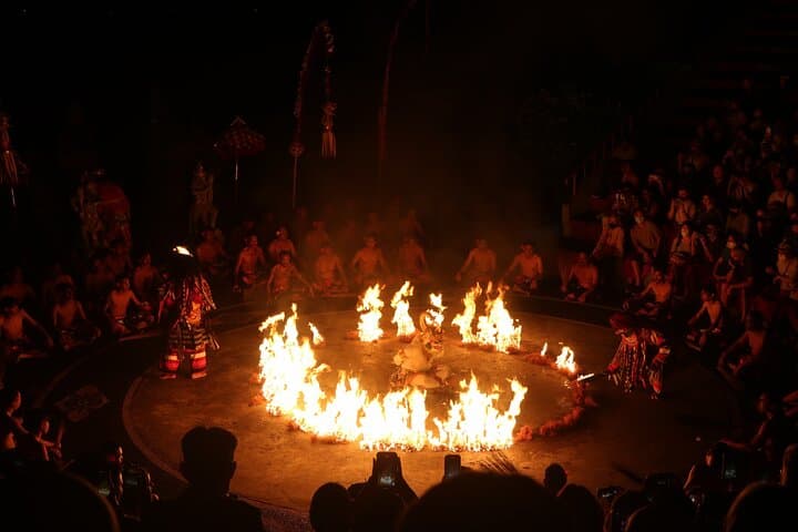 Uluwatu Sunset Experience: Kecak Dance and Dinner at Jimbaran — photo 1 of 12