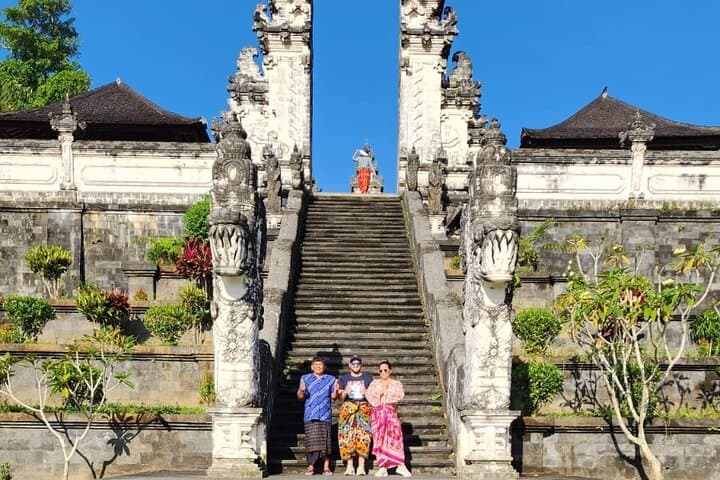 Lempuyang Temple Gate Heaven Tirta Gangga Private Guided Tour — photo 1 of 11