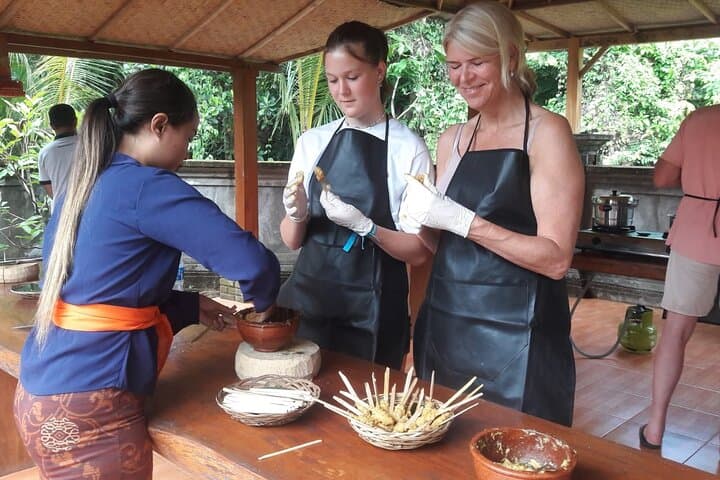 Bali Private Balinese Cooking Class in Ubud Bali — photo 1 of 4
