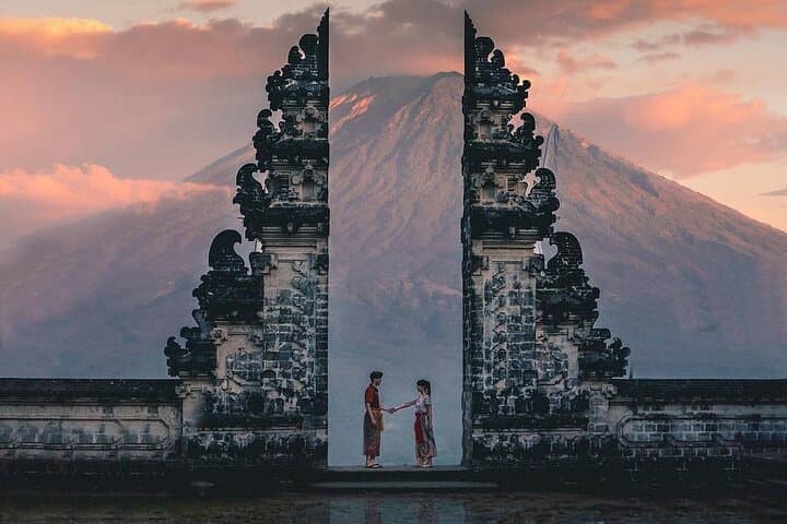 Full Day Bali Private Tour of Raja Amlapura Lunch and Dinner — photo 1 of 3