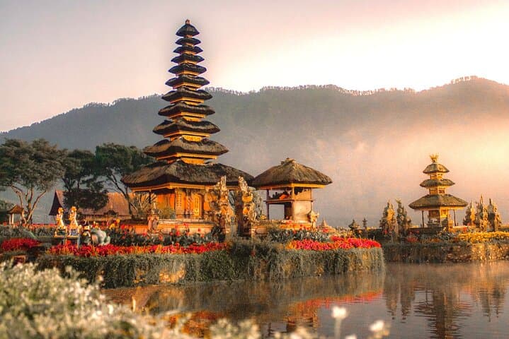 All inclusive Tanah lot & North Bali Tour: Jatiluwih, Ulun Danu — photo 1 of 19