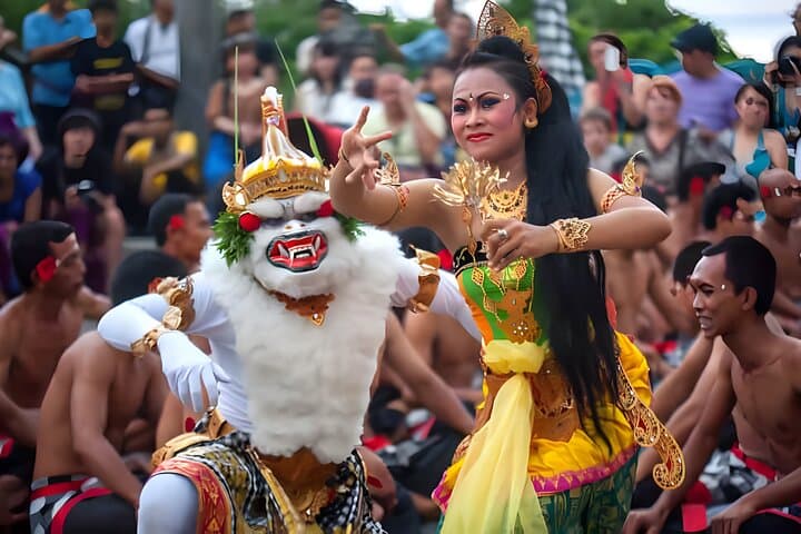 Private Full-Day Tour: Ubud's Culture and Uluwatu's Famous Sunset — photo 1 of 14