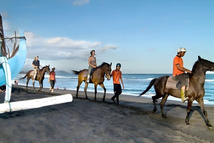 Bali Horse Riding Activity and Full-Day Trip in Ubud — photo 1 of 10