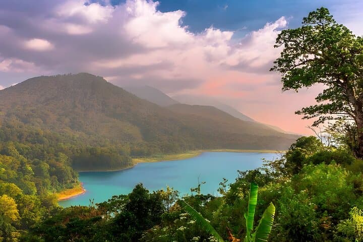 Jungle Trekking and Tamblingan Lake Canoeing in Bali Rainforest — photo 1 of 10