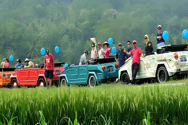 Bali Volkswagen Classic Car: The Gates of Heaven Tour — photo 1 of 10