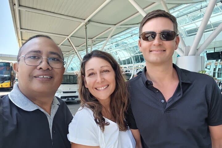 Hire Car with Driver in Bali — photo 1 of 12