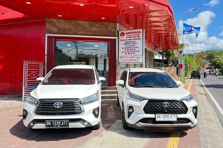 Exclusive Bali Car Rental with Personal Chauffeur Service — photo 1 of 13