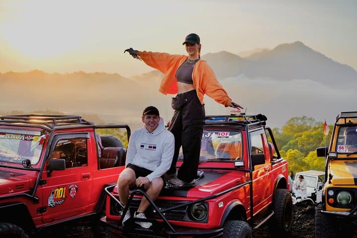 Batur Jeep Explore with Photographer — photo 1 of 13