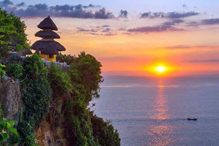 Uluwatu Sunset and Kecak Dance Tour including Ticket — photo 1 of 5