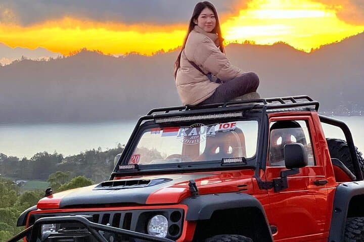 Kaldera Jeep Sunrise Adventure — photo 1 of 10