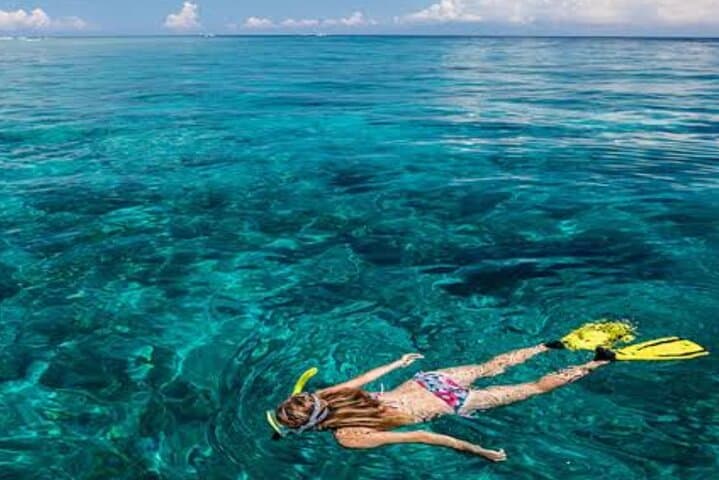 Bali Blue Lagoon Snorkeling, Lempuyang and Waterfall Tour — photo 1 of 14