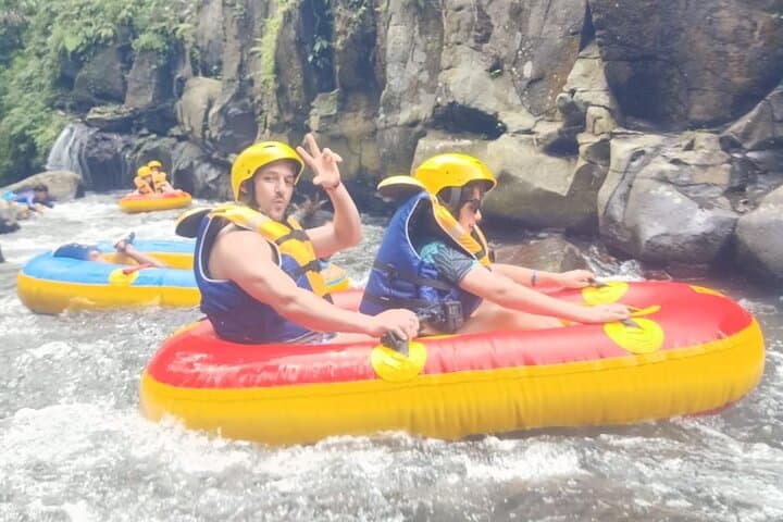Bali River Tubing Adventure at Pakerisan River Ubud — photo 1 of 7