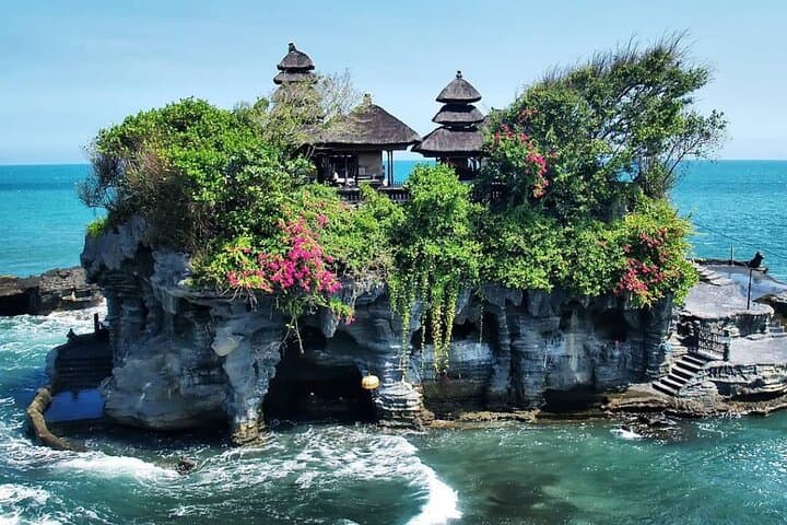 Tanah Lot , Jatiluwih & North Bali Private Tour All–Inclusive — photo 1 of 24