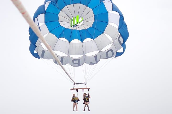 Bali Adventure Parasailing in Nusa Dua — photo 1 of 6