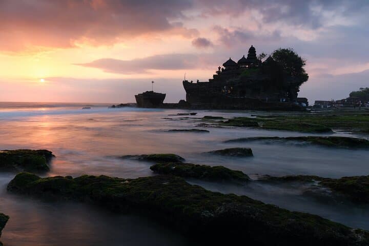 Half Day Tanah Lot Temple Sunset Private Tour - All Inclusive — photo 1 of 12