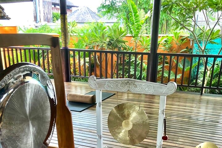 Gong Sound Healing on Nusa Lembongan, Bali — photo 1 of 7