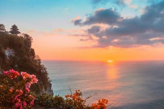 Uluwatu Sunset Tour: Kecak Dance & Jimbaran Dinner