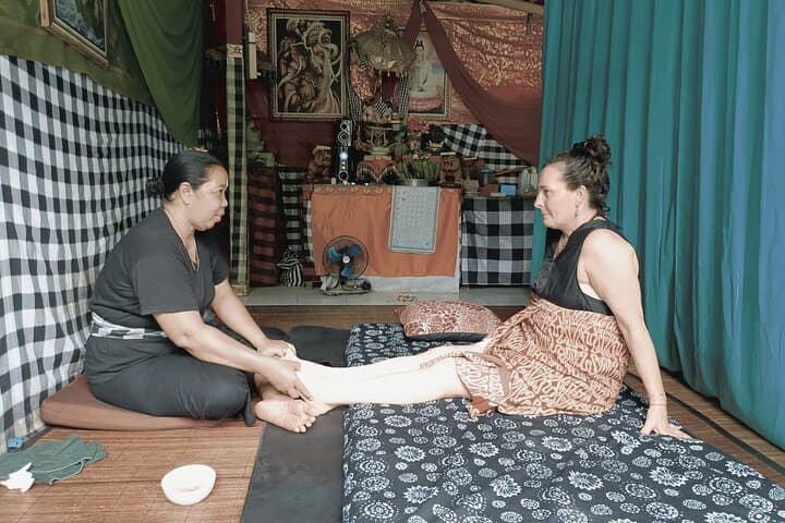 Spiritual Cleansing Ritual and Shamanic Healing in Bali — photo 1 of 38