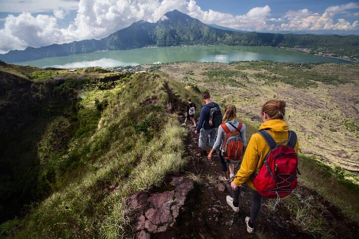 Magical Sunrise Trekking at Mount Batur — photo 1 of 13
