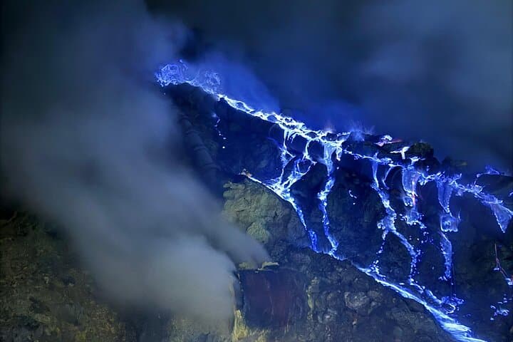 The Majestic Mount Ijen Sunrise Trekking From Bali — photo 1 of 6