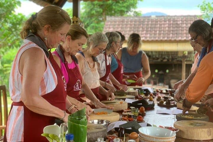 Balinese Vegan Cooking Class with Fresh Harvesting & Garden Tour — photo 1 of 30