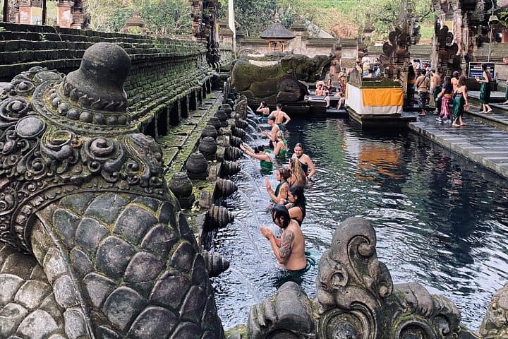 Ubud Sightseeing Tour : Hidden Waterfall, Rice Terraces & tempel — photo 1 of 9