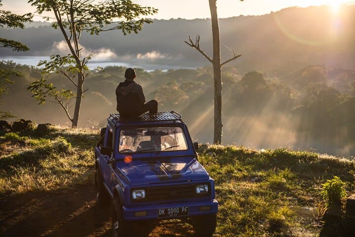 Munduk Sunrise Jeep Tour to Twin Lake and Hidden Waterfall — photo 1 of 7