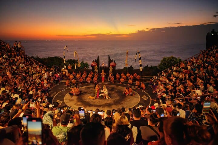 Kecak Fire Dance and Uluwatu Temple Sunset Tour — photo 1 of 15