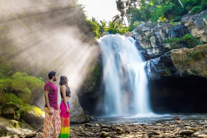 Bali : Monkey Forest, Rice terrace, temple & secluded Waterfall — photo 1 of 9
