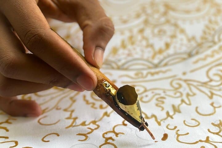 Crafting Heritage: A Traditional Batik Painting Experience — photo 1 of 44