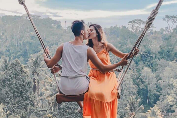 Bali Swing, Monkey Forest and Waterfalls Tour — photo 1 of 15