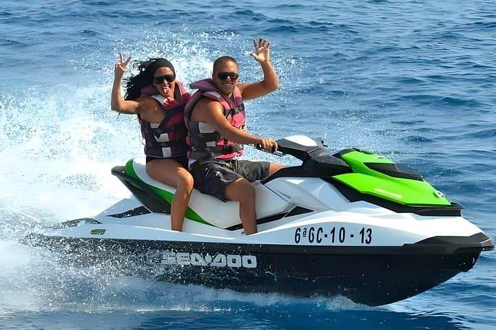 Bali: Water Sports and Uluwatu Tour with Dinner — photo 1 of 10